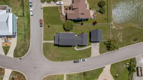 1315 Barnacle Lane Morehead City NC 28557