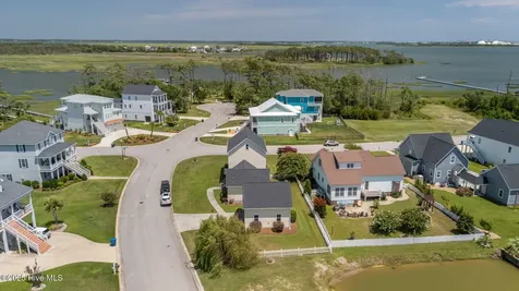 1315 Barnacle Lane Morehead City NC 28557