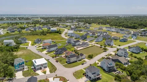 1315 Barnacle Lane Morehead City NC 28557