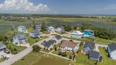 1315 Barnacle Lane Morehead City NC 28557