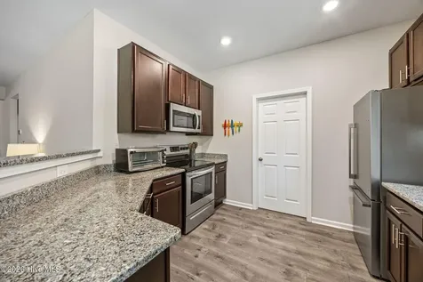 917 Cardinal Place Vass NC 28394