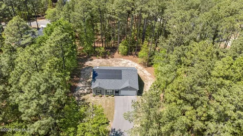 917 Cardinal Place Vass NC 28394