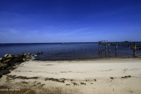 228 Drake Landing New Bern NC 28560