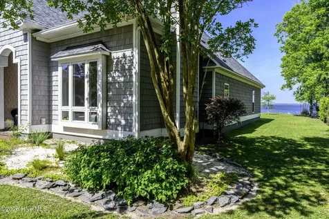 228 Drake Landing New Bern NC 28560