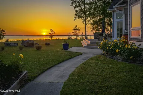 228 Drake Landing New Bern NC 28560