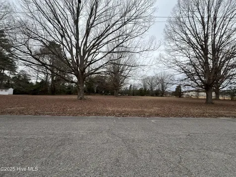 1 Corner Fairly & Lanoca Avenue Laurinburg NC 28352
