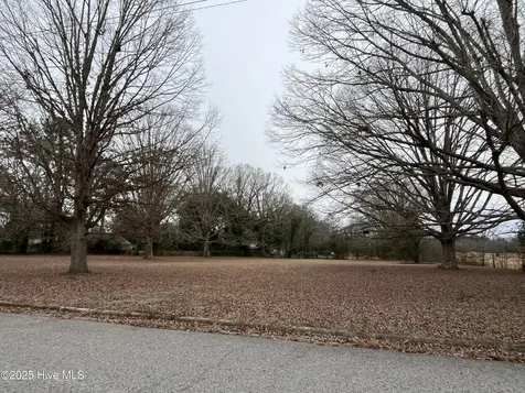 1 Corner Fairly & Lanoca Avenue Laurinburg NC 28352