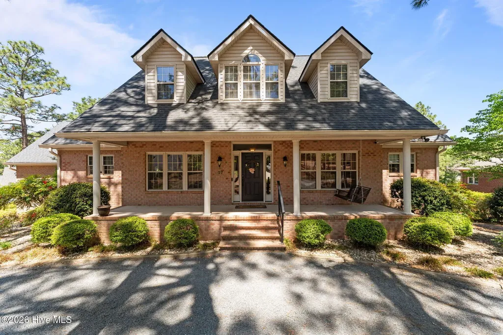 17 La Quinta Loop Pinehurst NC 28374