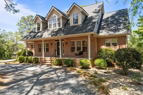 17 La Quinta Loop Pinehurst NC 28374