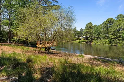 17 La Quinta Loop Pinehurst NC 28374