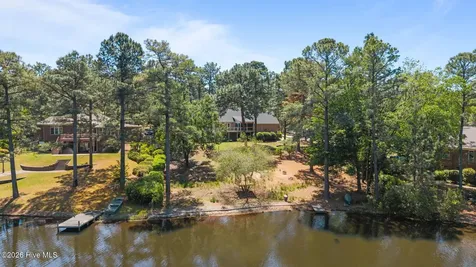 17 La Quinta Loop Pinehurst NC 28374