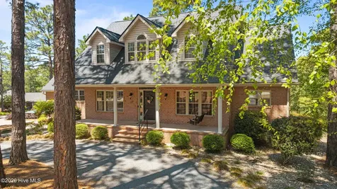 17 La Quinta Loop Pinehurst NC 28374