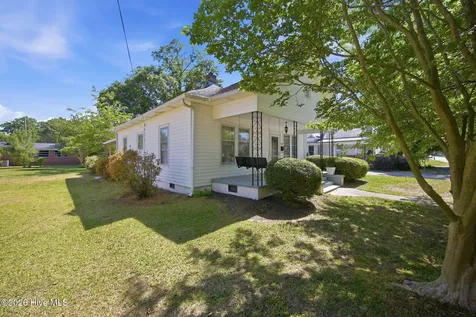 4162 E Church Street Farmville NC 27828