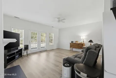 113 Brant Court Elizabeth City NC 27909