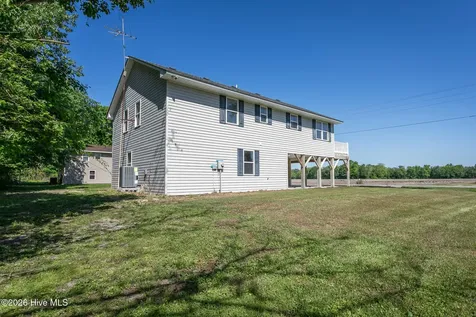 702 Muddy Creek Road Hertford NC 27944