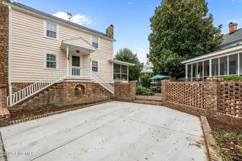 210 New Street New Bern NC 28560