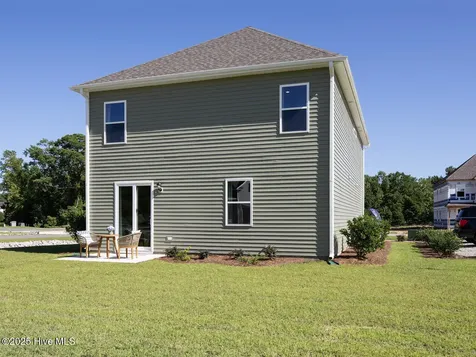 258 Surfside Landing Boulevard Hubert NC 28539