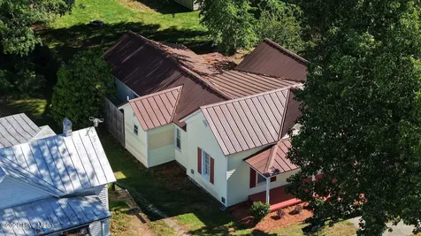 465 Third Street Ayden NC 28513
