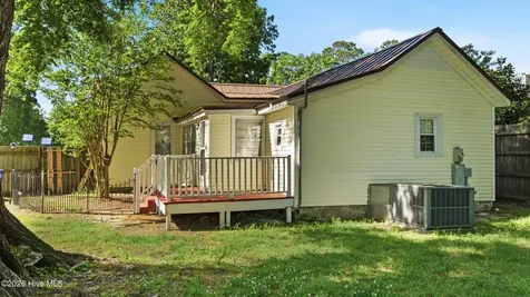 465 Third Street Ayden NC 28513