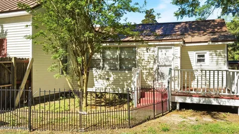 465 Third Street Ayden NC 28513