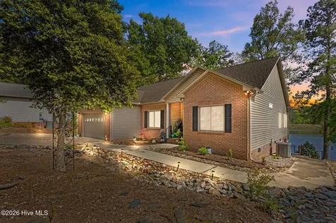5149 Cardinal Circle Sanford NC 27332