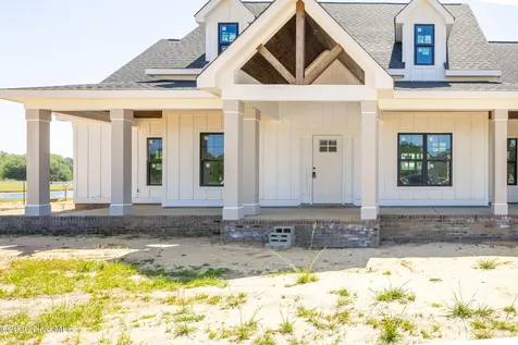 170 Lake Point Lane Clinton NC 28328