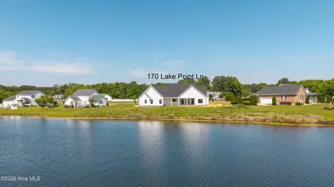 170 Lake Point Lane Clinton NC 28328