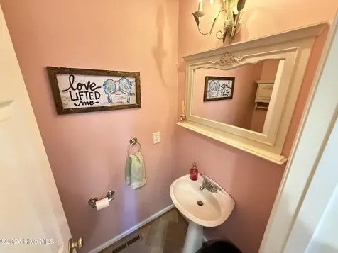103 Ridgecrest Drive Mount Olive NC 28365