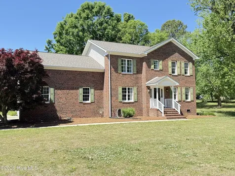 103 Ridgecrest Drive Mount Olive NC 28365