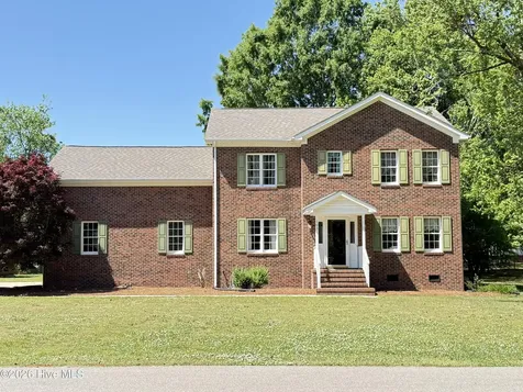 103 Ridgecrest Drive Mount Olive NC 28365