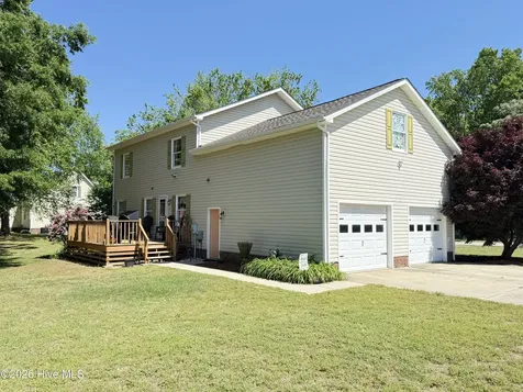 103 Ridgecrest Drive Mount Olive NC 28365