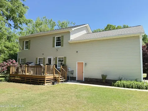 103 Ridgecrest Drive Mount Olive NC 28365