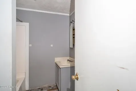130 Holiday Lane Oriental NC 28571