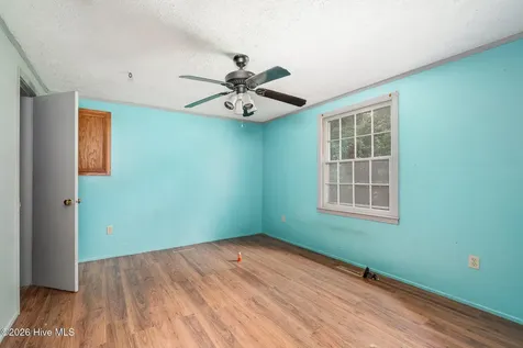 130 Holiday Lane Oriental NC 28571