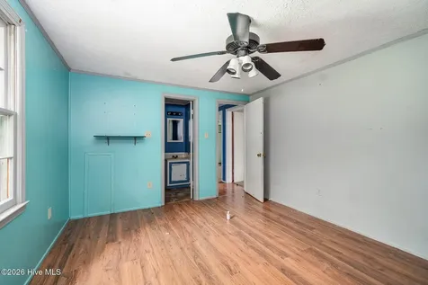 130 Holiday Lane Oriental NC 28571