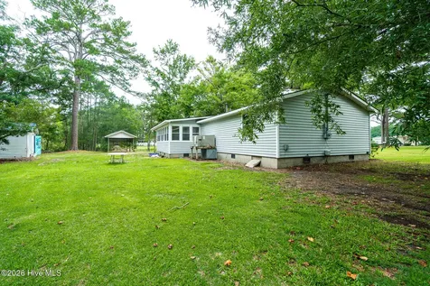 130 Holiday Lane Oriental NC 28571