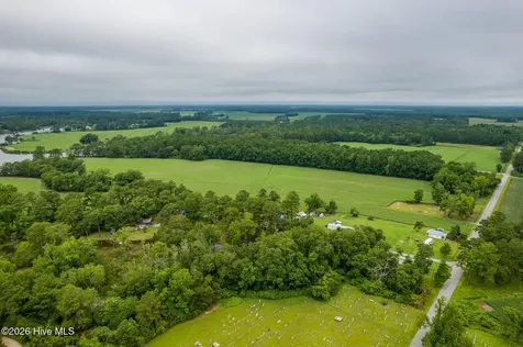 130 Holiday Lane Oriental NC 28571