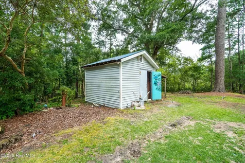 130 Holiday Lane Oriental NC 28571