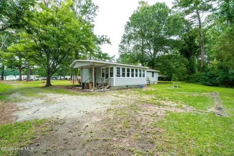 130 Holiday Lane Oriental NC 28571