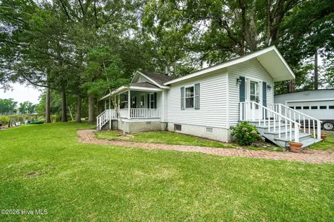130 Holiday Lane Oriental NC 28571