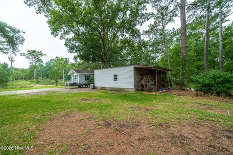 130 Holiday Lane Oriental NC 28571