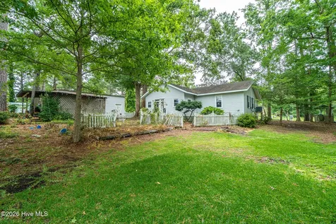130 Holiday Lane Oriental NC 28571