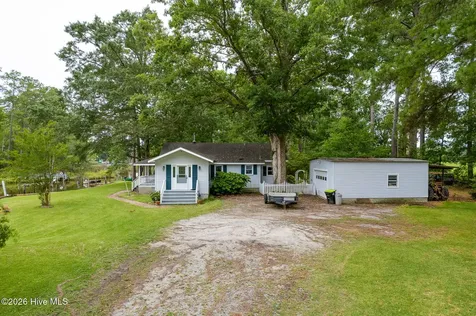 130 Holiday Lane Oriental NC 28571