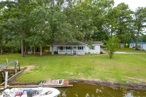 130 Holiday Lane Oriental NC 28571