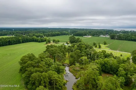 130 Holiday Lane Oriental NC 28571