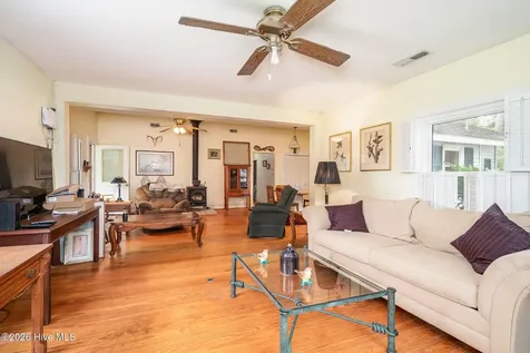 130 Holiday Lane Oriental NC 28571