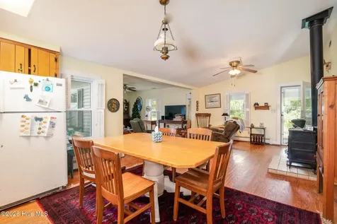 130 Holiday Lane Oriental NC 28571