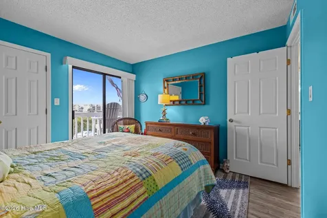 9201 Coast Guard Road Emerald Isle NC 28594