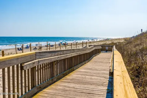9201 Coast Guard Road Emerald Isle NC 28594