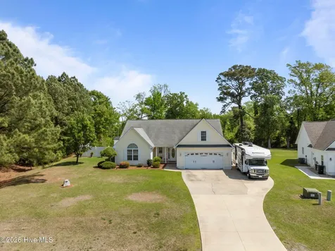 116 Bur Oaks Boulevard Newport NC 28570